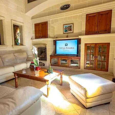 Tieqa Hamra Charming House בית אירוח