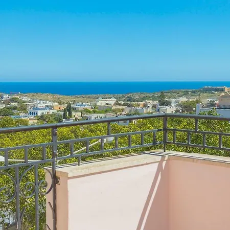 בית אירוח Tieqa Hamra Charming House מליאהה