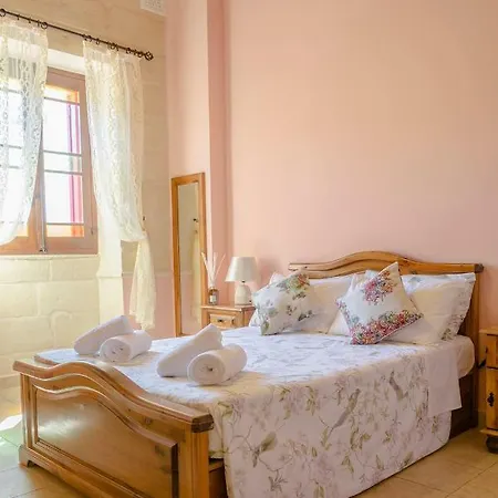 Tieqa Hamra Charming House